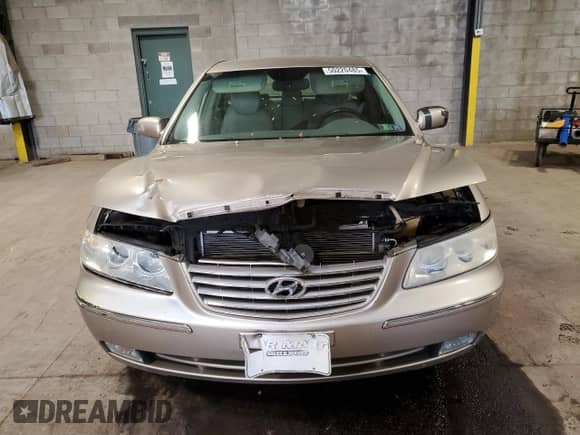 2006 Hyundai Azera SE с VIN KMHFC46F96A051743, выставлен на аукционе Copart как лот 50220485 с пробегом 80 834 миль миль и Списание • Salvage title. История ставок и продаж доступна на DreamBid. Изображение 5.