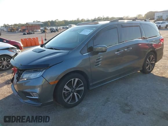 ✅ 2018 Honda Odyssey Elite • VIN: 5FNRL6H95JB014662 • Lot: 43753134. Listed on IAAI with 107,295 mi. Free auction sales archive from the USA and detailed vehicle history report at DreamBid. Image 17.