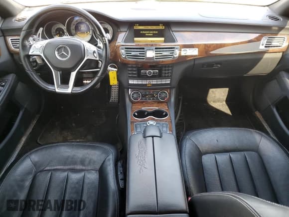 ✅ 2012 Mercedes-Benz CLS 550 • VIN: WDDLJ9BB9CA043527 • Lot: 47211585. Listed on Copart with 153,278 mi. Free auction sales archive from the USA and detailed vehicle history report at DreamBid. Image 8.