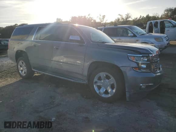 2020 Chevrolet Suburban Premier z VIN 1GNSCJKC5LR163330, wystawiony jako Copart lot #85289904 z przebiegiem 83 448 mil mil oraz Szkoda całkowita • Salvage title. Historia ofert i sprzedaży dostępna na DreamBid. Obrazek 4.