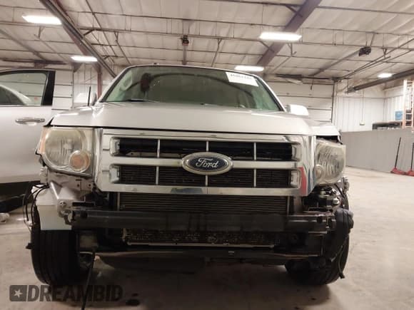 ✅ 2011 Ford Escape Hybrid • VIN: 1FMCU4K39BKB98189 • Lot: 41861185. Wystawiony na IAAI z przebiegiem 177 042 mil. Bezpłatny archiwum sprzedaży aukcyjnych z USA i szczegółowy raport historii pojazdu na DreamBid. Zdjęcie 13.