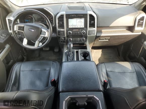 ✅ 2017 Ford F-150 XL • VIN: 1FTEW1EF4HFA58404 • Lot: 60305985. Wystawiony na Copart z przebiegiem 134 046 mil. Bezpłatny archiwum sprzedaży aukcyjnych z USA i szczegółowy raport historii pojazdu na DreamBid. Zdjęcie 8.