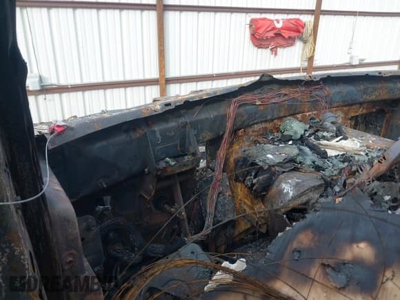 ✅ 1996 Ford Econoline Cargo • VIN: 1FTHE24H9THA12573 • Lot: 43396795. Wystawiony na IAAI z przebiegiem Nie podano. Bezpłatny archiwum sprzedaży aukcyjnych z USA i szczegółowy raport historii pojazdu na DreamBid. Zdjęcie 7.