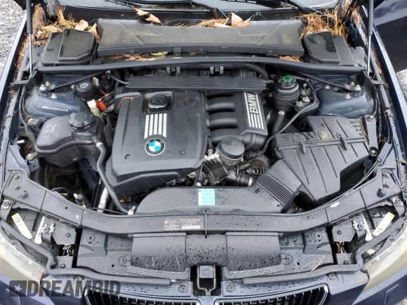 ✅ 2008 BMW 3 Series 328i • VIN: WBAVA33598KX84400 • Лот: 90666465. Опубликован ранее на Copart с пробегом Не указан. Бесплатный доступ к архиву аукционных продаж из США и подробный отчёт об истории автомобиля на DreamBid. Изображение 11.