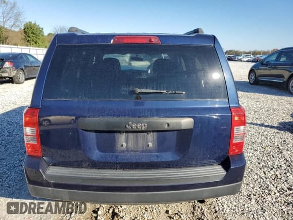 ✅ 2013 Jeep Patriot Sport • VIN: 1C4NJPBA3DD130144 • Lot: 74302753. Listed on Copart with 128,813 mi. Free auction sales archive from the USA and detailed vehicle history report at DreamBid. Image 6.