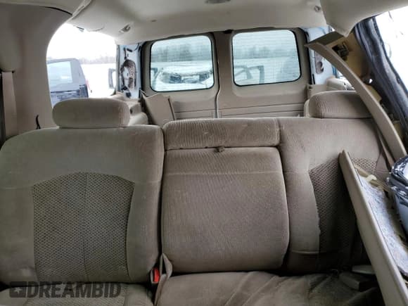 ✅ 2002 Chevrolet Suburban LS • VIN: 3GNEC16Z12G274483 • Лот: 45887675. Опубликован ранее на Copart с пробегом 252 132 миль. Бесплатный доступ к архиву аукционных продаж из США и подробный отчёт об истории автомобиля на DreamBid. Изображение 10.