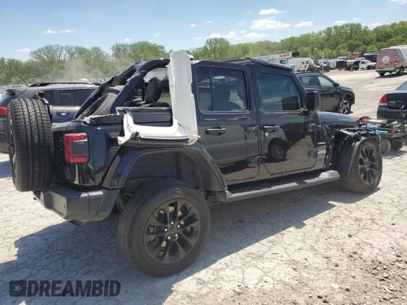 ✅ 2021 Jeep Wrangler Unlimited Sahara • VIN: 1C4JJXP62MW767209 • Lot: 55379615. Listed on Copart with 48,474 mi. Free auction sales archive from the USA and detailed vehicle history report at DreamBid. Image 3.