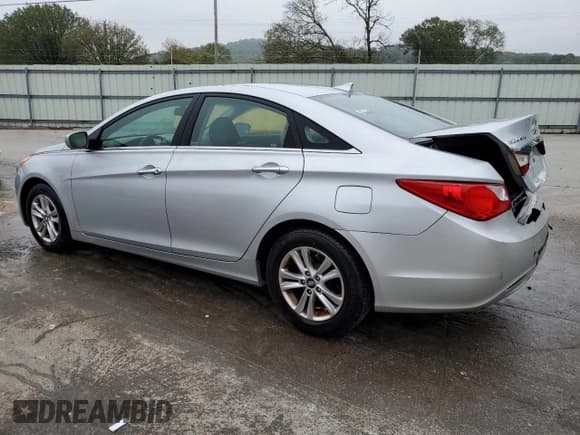 ✅ 2012 Hyundai Sonata GLS • VIN: 5NPEB4AC9CH499677 • Lot: 70834804. Wystawiony na Copart z przebiegiem 107 631 mil. Bezpłatny archiwum sprzedaży aukcyjnych z USA i szczegółowy raport historii pojazdu na DreamBid. Zdjęcie 2.