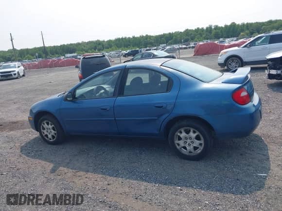 2003 Dodge Neon SXT z VIN 1B3ES56C13D144766, wystawiony jako IAAI lot #42379187 z przebiegiem 199 285 mil mil oraz . Historia ofert i sprzedaży dostępna na DreamBid. Obrazek 14.