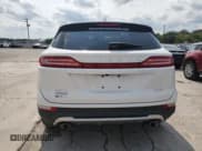 ✅ 2018 Lincoln MKC Select • VIN: 5LMCJ2C92JUL32637 • Лот: 69808755. Опубликован ранее на Copart с пробегом 41 182 миль. Бесплатный доступ к архиву аукционных продаж из США и подробный отчёт об истории автомобиля на DreamBid. Изображение 6.