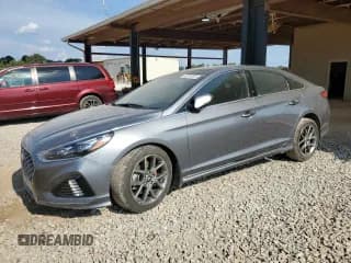 ✅ 2019 Hyundai Sonata Limited • VIN: 5NPE34AB3KH789805 • Лот: 66375225. Опубликован ранее на Copart с пробегом 105 610 миль. Бесплатный доступ к архиву аукционных продаж из США и подробный отчёт об истории автомобиля на DreamBid. Изображение 1.