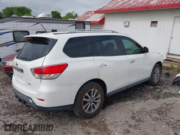 ✅ 2014 Nissan Pathfinder SL • VIN: 5N1AR2MN1EC617999 • Lot: 42224316. Listed on IAAI with 93,215 mi. Free auction sales archive from the USA and detailed vehicle history report at DreamBid. Image 4.