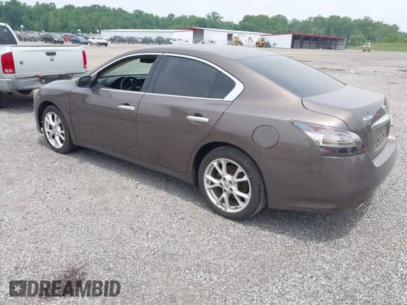 2012 Nissan Maxima S z VIN 1N4AA5AP5CC860947, wystawiony jako IAAI lot #42496871 z przebiegiem Nie podano mil oraz . Historia ofert i sprzedaży dostępna na DreamBid. Obrazek 3.