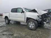 ✅ 2021 Toyota Tacoma SR • VIN: 3TYAX5GNXMT032184 • Lot: 43983905. Wystawiony na Copart z przebiegiem 60 294 mil. Bezpłatny archiwum sprzedaży aukcyjnych z USA i szczegółowy raport historii pojazdu na DreamBid. Zdjęcie 4.