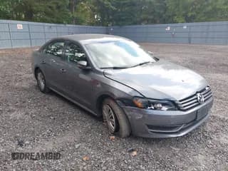 ✅ 2015 Volkswagen Passat Limited Edition • VIN: 1VWAT7A39FC094736 • Lot: 40483449. Wystawiony na IAAI z przebiegiem 97 449 mil. Bezpłatny archiwum sprzedaży aukcyjnych z USA i szczegółowy raport historii pojazdu na DreamBid. Zdjęcie 1.