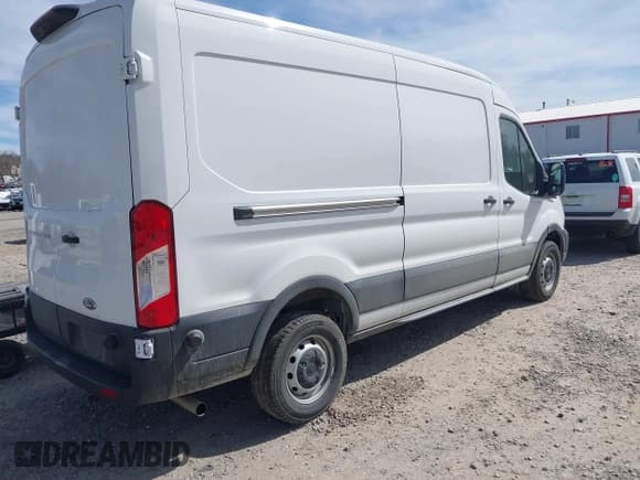 ✅ 2024 Ford Transit Cargo • VIN: 1FTBR1C8XRKA46961 • Lot: 41823255. Listed on IAAI with 4,292 mi. Free auction sales archive from the USA and detailed vehicle history report at DreamBid. Image 4.