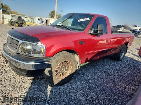 ✅ 2001 Ford F-150 XL • VIN: 2FTRF17W61CA92117 • Lot: 84774055. Listed on Copart with 126,657 mi. Free auction sales archive from the USA and detailed vehicle history report at DreamBid. Image 1.