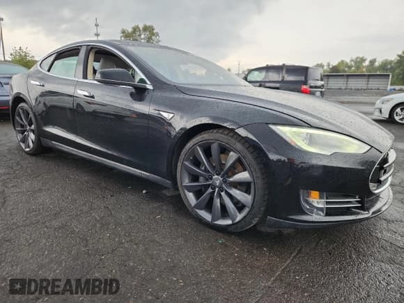 ✅ 2012 Tesla Model S Performance • VIN: 5YJSA1CP4CFP01957 • Lot: 82088675. Wystawiony na Copart z przebiegiem 115 057 mil. Bezpłatny archiwum sprzedaży aukcyjnych z USA i szczegółowy raport historii pojazdu na DreamBid. Zdjęcie 4.