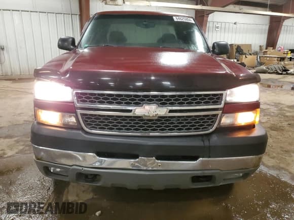 ✅ 2005 Chevrolet Silverado 2500HD LT • VIN: 1GCHK29UX5E169743 • Лот: 84625804. Опубликован ранее на Copart с пробегом 174 511 миль. Бесплатный доступ к архиву аукционных продаж из США и подробный отчёт об истории автомобиля на DreamBid. Изображение 5.