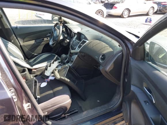 ✅ 2014 Chevrolet Cruze 1LT • VIN: 1G1PC5SB4E7434592 • Lot: 42873530. Listed on IAAI with Not provided. Free auction sales archive from the USA and detailed vehicle history report at DreamBid. Image 5.