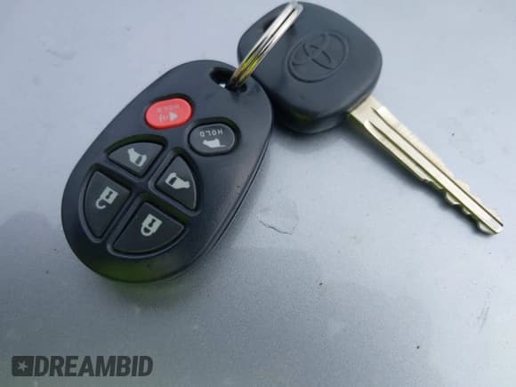 ✅ 2018 Toyota Sienna SE • VIN: 5TDXZ3DC1JS919062 • Lot: 42790530. Listed on IAAI with 107,040 mi. Free auction sales archive from the USA and detailed vehicle history report at DreamBid. Image 11.