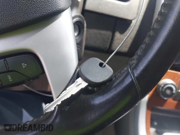 ✅ 2008 Chevrolet Equinox LT • VIN: 2CNDL43F886011908 • Лот: 42079518. Опубликован ранее на IAAI с пробегом 211 636 миль. Бесплатный доступ к архиву аукционных продаж из США и подробный отчёт об истории автомобиля на DreamBid. Изображение 11.