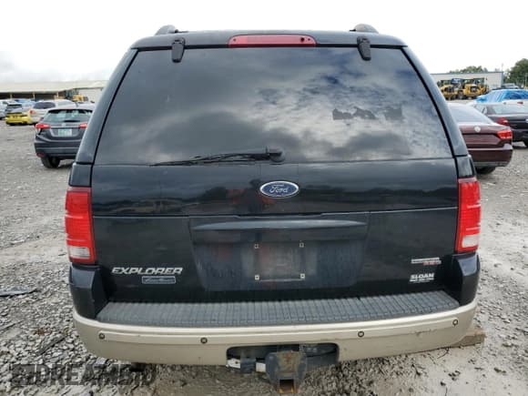✅ 2005 Ford Explorer Eddie Bauer • VIN: 1FMDU74K75UB43694 • Lot: 81813565. Wystawiony na Copart z przebiegiem Nie podano. Bezpłatny archiwum sprzedaży aukcyjnych z USA i szczegółowy raport historii pojazdu na DreamBid. Zdjęcie 6.
