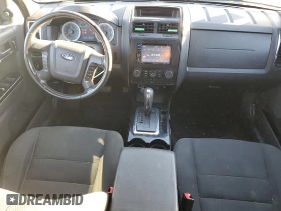 ✅ 2009 Ford Escape XLT • VIN: 1FMCU93G19KB21096 • Lot: 93309075. Listed on Copart with 136,879 mi. Free auction sales archive from the USA and detailed vehicle history report at DreamBid. Image 8.
