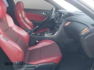 ✅ 2013 Hyundai Genesis Coupe Premium • VIN: KMHHT6KD7DU092926 • Lot: 41771972. Wystawiony na IAAI z przebiegiem 187 367 mil. Bezpłatny archiwum sprzedaży aukcyjnych z USA i szczegółowy raport historii pojazdu na DreamBid. Zdjęcie 5.