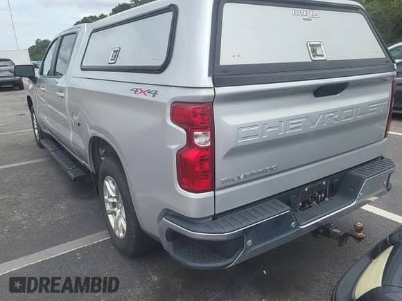 2021 Chevrolet Silverado 1500 LT с VIN 1GCUYDED2MZ244683, выставлен на аукционе IAAI как лот 43102162 с пробегом 122 714 миль миль и . История ставок и продаж доступна на DreamBid. Изображение 1.