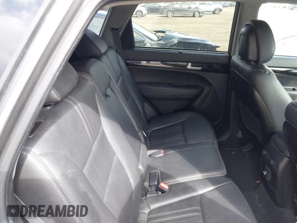 ✅ 2015 Kia Sorento SX Limited • VIN: 5XYKWDA7XFG591922 • Лот: 41947810. Опубликован ранее на IAAI с пробегом 127 167 миль. Бесплатный доступ к архиву аукционных продаж из США и подробный отчёт об истории автомобиля на DreamBid. Изображение 8.