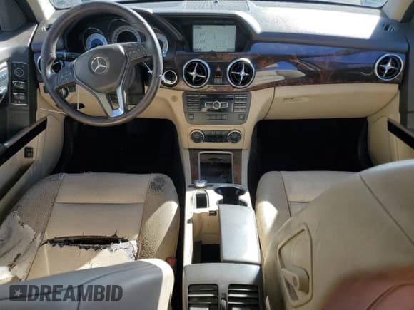 ✅ 2013 Mercedes-Benz GLK 350 • VIN: WDCGG8JB9DG124798 • Lot: 90092435. Listed on Copart with 179,565 mi. Free auction sales archive from the USA and detailed vehicle history report at DreamBid. Image 8.
