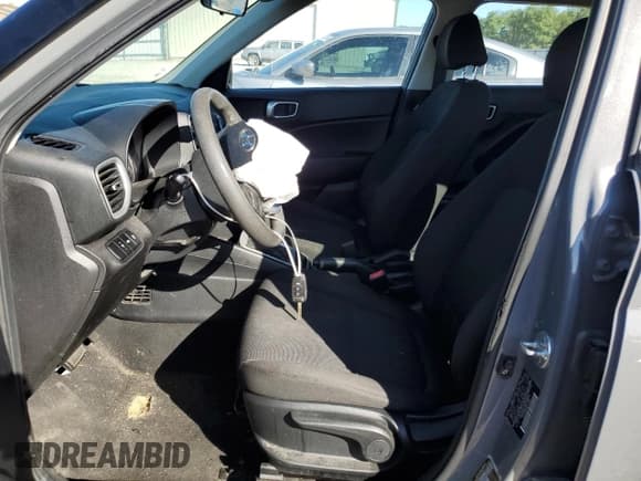 ✅ 2021 Hyundai Venue SE • VIN: KMHRB8A37MU068900 • Lot: 70424104. Listed on Copart with 105,261 mi. Free auction sales archive from the USA and detailed vehicle history report at DreamBid. Image 7.