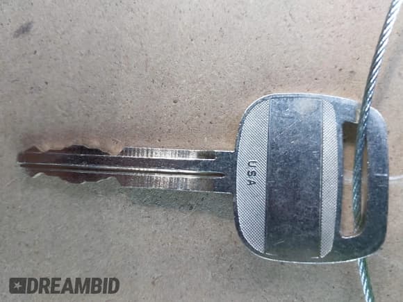 ✅ 2006 Toyota RAV4 • VIN: JTMZD33V165020838 • Lot: 41862406. Wystawiony na IAAI z przebiegiem 106 317 mil. Bezpłatny archiwum sprzedaży aukcyjnych z USA i szczegółowy raport historii pojazdu na DreamBid. Zdjęcie 11.