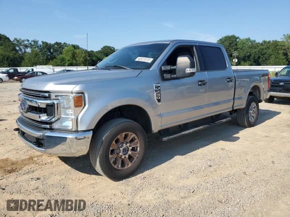 ✅ 2022 Ford F-250 XL • VIN: 1FT7W2B69NEF06771 • Lot: 70305865. Listed on Copart with 48,777 mi. Free auction sales archive from the USA and detailed vehicle history report at DreamBid. Image 1.
