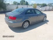 ✅ 2014 Volkswagen Jetta SE • VIN: 3VWD07AJ2EM285738 • Lot: 43084196. Wystawiony na IAAI z przebiegiem 101 892 mil. Bezpłatny archiwum sprzedaży aukcyjnych z USA i szczegółowy raport historii pojazdu na DreamBid. Zdjęcie 4.