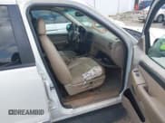 ✅ 2002 Ford Explorer • VIN: 1FMZU75E22ZA26702 • Лот: 43023753. Опубликован ранее на IAAI с пробегом 299 559 миль. Бесплатный доступ к архиву аукционных продаж из США и подробный отчёт об истории автомобиля на DreamBid. Изображение 5.