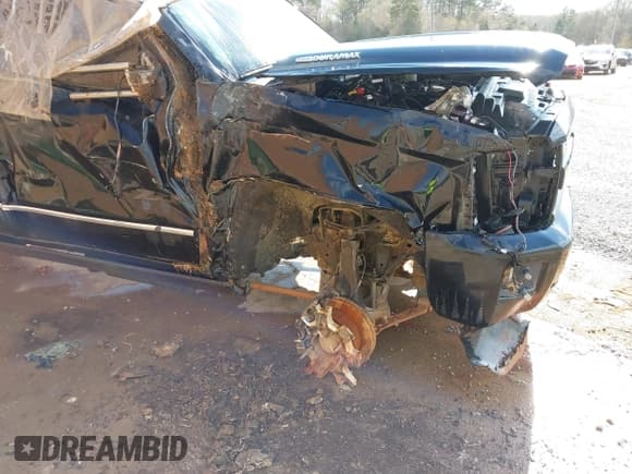 ✅ 2016 Chevrolet Silverado 2500HD LT • VIN: 1GC1KVE85GF250173 • Lot: 41199009. Wystawiony na IAAI z przebiegiem 155 688 mil. Bezpłatny archiwum sprzedaży aukcyjnych z USA i szczegółowy raport historii pojazdu na DreamBid. Zdjęcie 6.