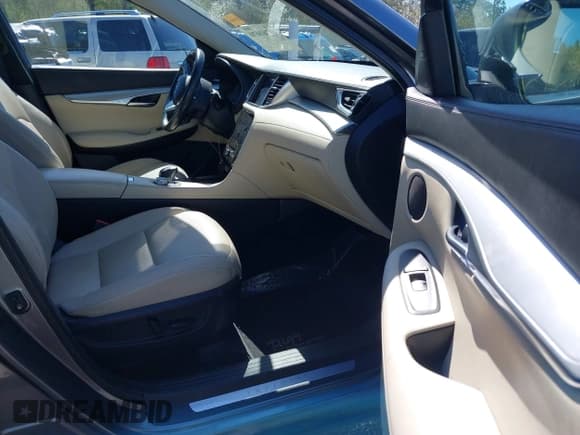 ✅ 2020 Infiniti QX50 Essential • VIN: 3PCAJ5M1XLF101179 • Лот: 41761070. Опубликован ранее на IAAI с пробегом 76 662 миль. Бесплатный доступ к архиву аукционных продаж из США и подробный отчёт об истории автомобиля на DreamBid. Изображение 5.