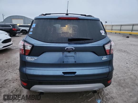 ✅ 2018 Ford Escape SE • VIN: 1FMCU9GD6JUA93269 • Lot: 89873135. Wystawiony na Copart z przebiegiem 53 930 mil. Bezpłatny archiwum sprzedaży aukcyjnych z USA i szczegółowy raport historii pojazdu na DreamBid. Zdjęcie 6.