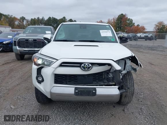 ✅ 2022 Toyota 4Runner TRD Off Road Premium • VIN: JTERU5JR2N6054938 • Lot: 43558574. Listed on IAAI with 110,801 mi. Free auction sales archive from the USA and detailed vehicle history report at DreamBid. Image 12.