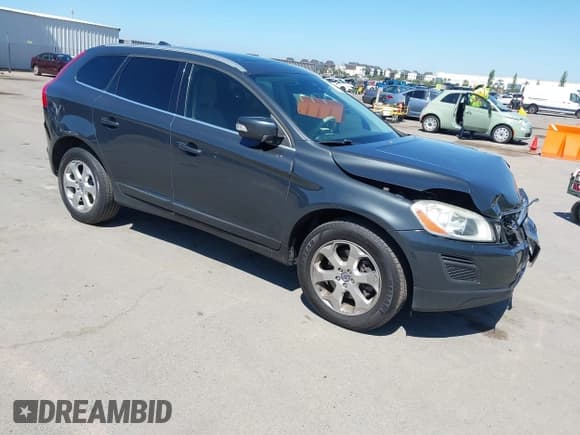 ✅ 2013 Volvo XC60 3.2L • VIN: YV4952DL6D2420894 • Lot: 43253998. Listed on IAAI with 131,183 mi. Free auction sales archive from the USA and detailed vehicle history report at DreamBid. Image 1.