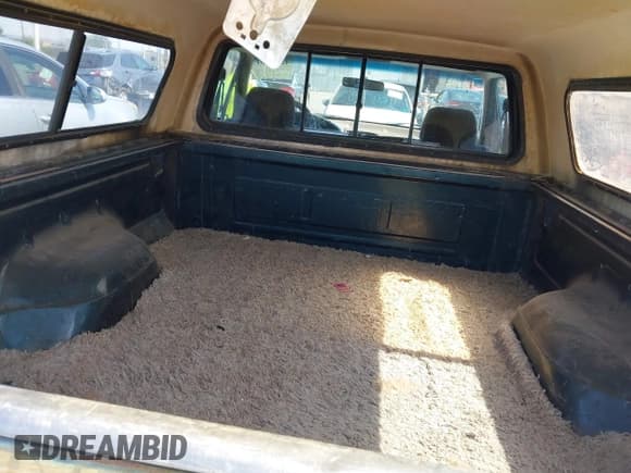 ✅ 1992 Ford F-150 • VIN: 1FTDF15Y7NPA70761 • Lot: 42461001. Listed on IAAI with 180,074 mi. Free auction sales archive from the USA and detailed vehicle history report at DreamBid. Image 8.