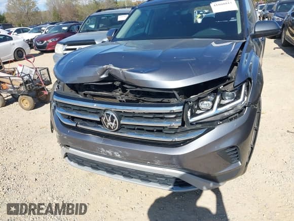 ✅ 2021 Volkswagen Atlas SE • VIN: 1V2DP2CA3MC518670 • Лот: 41860811. Опубликован ранее на IAAI с пробегом 69 270 миль. Бесплатный доступ к архиву аукционных продаж из США и подробный отчёт об истории автомобиля на DreamBid. Изображение 17.