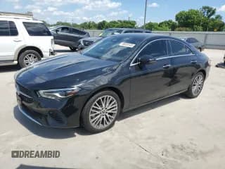 ✅ 2024 Mercedes-Benz CLA 250 • VIN: W1K5J4HB5RN454945 • Lot: 56650145. Wystawiony na Copart z przebiegiem 12 917 mil. Bezpłatny archiwum sprzedaży aukcyjnych z USA i szczegółowy raport historii pojazdu na DreamBid. Zdjęcie 1.