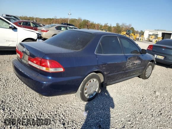 ✅ 2002 Honda Accord LX • VIN: 1HGCG66502A113248 • Lot: 91806595. Wystawiony na Copart z przebiegiem 185 618 mil. Bezpłatny archiwum sprzedaży aukcyjnych z USA i szczegółowy raport historii pojazdu na DreamBid. Zdjęcie 3.