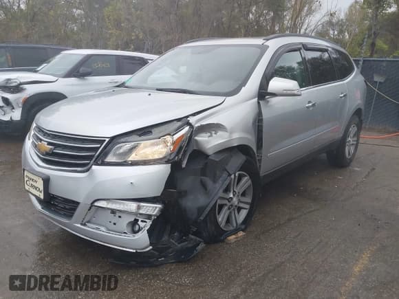 ✅ 2015 Chevrolet Traverse LT • VIN: 1GNKVGKD4FJ226989 • Lot: 43525024. Wystawiony na IAAI z przebiegiem Nie podano. Bezpłatny archiwum sprzedaży aukcyjnych z USA i szczegółowy raport historii pojazdu na DreamBid. Zdjęcie 2.