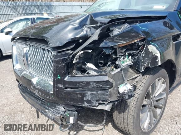 ✅ 2020 Lincoln Navigator Reserve • VIN: 5LMJJ3LT7LEL04385 • Лот: 41821516. Опубликован ранее на IAAI с пробегом 126 087 миль. Бесплатный доступ к архиву аукционных продаж из США и подробный отчёт об истории автомобиля на DreamBid. Изображение 6.