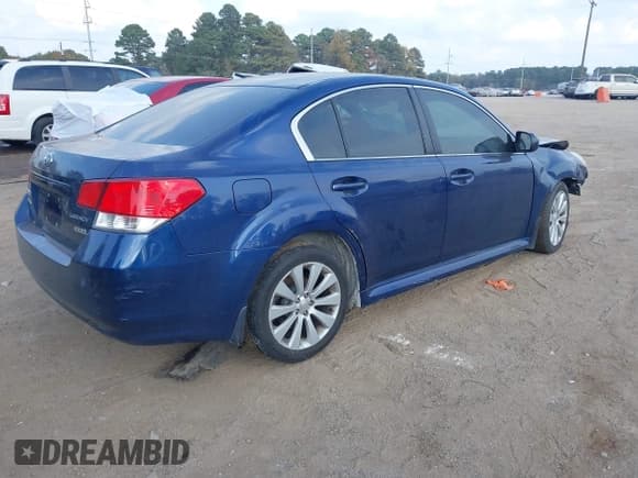 ✅ 2010 Subaru Legacy Limited Moon • VIN: 4S3BMBK69A3217847 • Lot: 43722513. Wystawiony na IAAI z przebiegiem 261 492 mil. Bezpłatny archiwum sprzedaży aukcyjnych z USA i szczegółowy raport historii pojazdu na DreamBid. Zdjęcie 4.