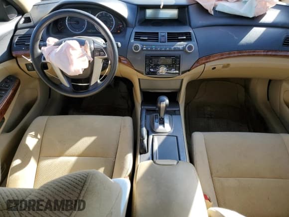 ✅ 2012 Honda Accord EX • VIN: 1HGCP2F77CA026412 • Lot: 86415195. Wystawiony na Copart z przebiegiem 175 638 mil. Bezpłatny archiwum sprzedaży aukcyjnych z USA i szczegółowy raport historii pojazdu na DreamBid. Zdjęcie 8.